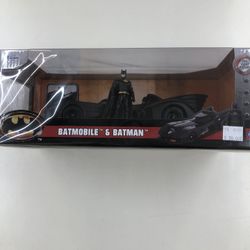 Jada Batman & Batmobile Figure
