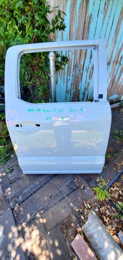 2021-22 ford F150 right rear door