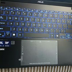 2025 Asus VivoBook Laptop Intel Core Ultra 5 225V 16 GB RAM 512 GB SSD Intel ARC 130V Graphics Brand New In Box!
