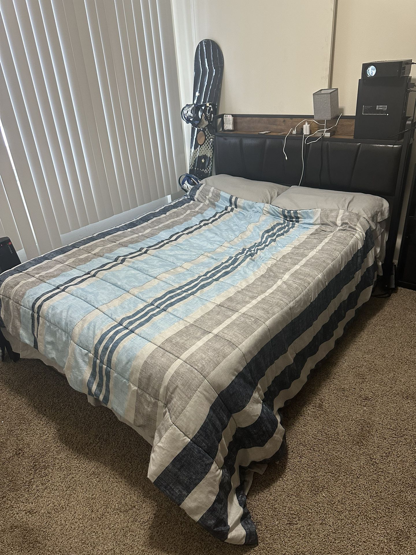 Full Size Bedframe / Bed