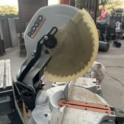 Miter/chop Saw