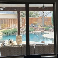 2 Glass Windows