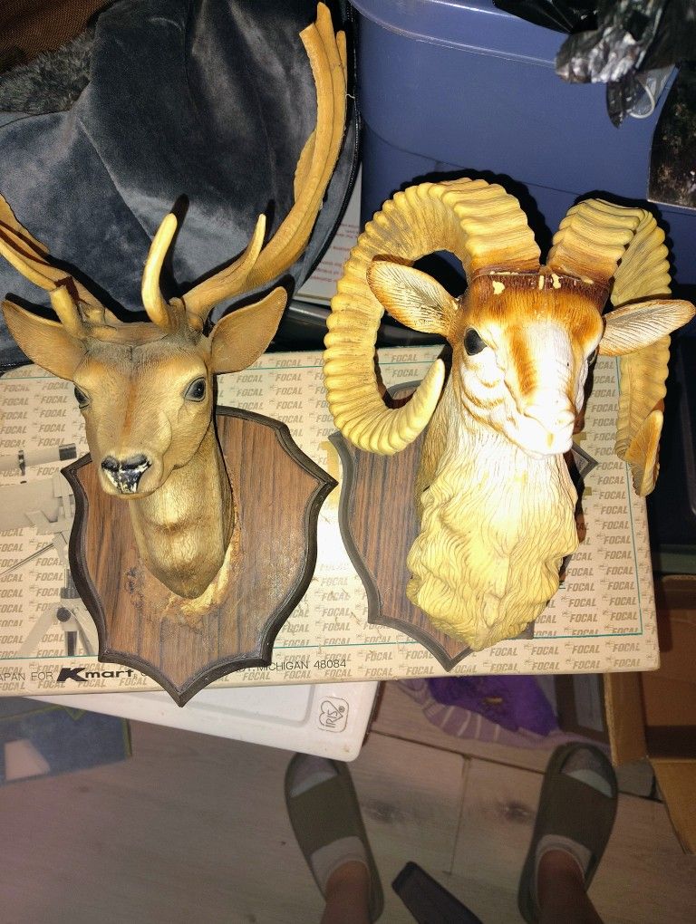 2 Vintage Plastic Animal Heads 