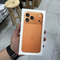 iPhone 17 Pro Max Unlocked 256GB! Finance For $50 Down Payment!!