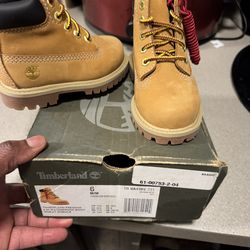 Kids Timberland boot size 6c never worn before