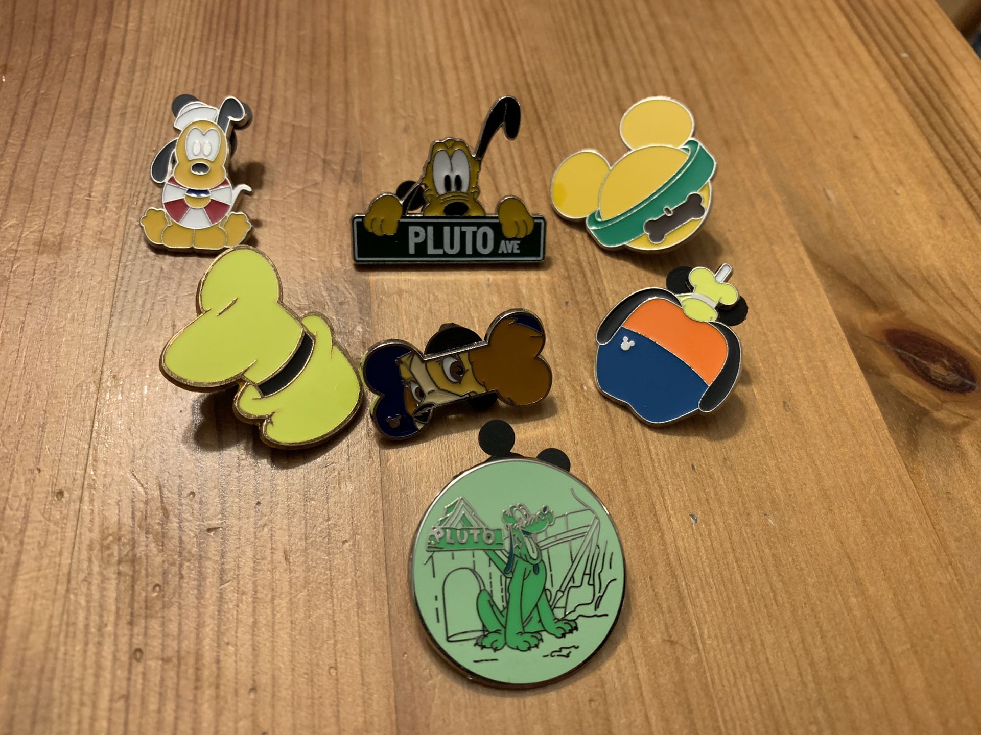 Doggie Pins - Disney Trading Pins