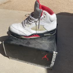 Air Jordan Retro 5 - Fire Red (2008) Jumpan