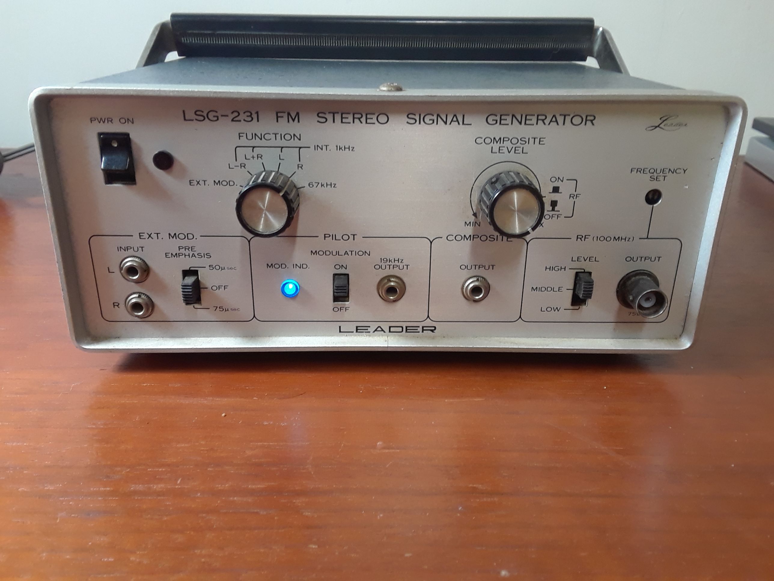 Leader Signal Generator Leader LSG - 231 FM stereo signal generator for Sale in Houston, TX ...