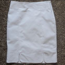 The Limited white scalloped hem skirt sz 2