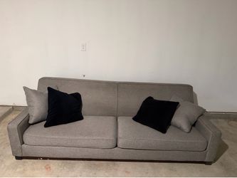 Must go couch!! 250!