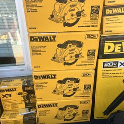 20V MAX Cordless 6.5 in. Sidewinder Style Circular Saw (Tool Only)
