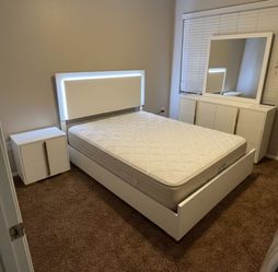 Bedroom Set For Sale. Ask For Price 