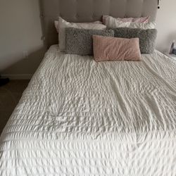 Ashley’s Furniture Queen-Sized Bed with Headboard