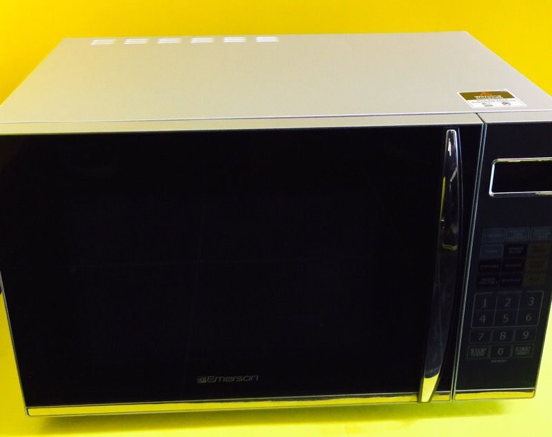 Emerson MWG9115SB - 1100W Microwave and Grill - 1.2 cu ft - Stainless Steel Black - GOOD CONDITION