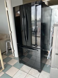 Samsung 3 doors refrigerator ( delivery Available)