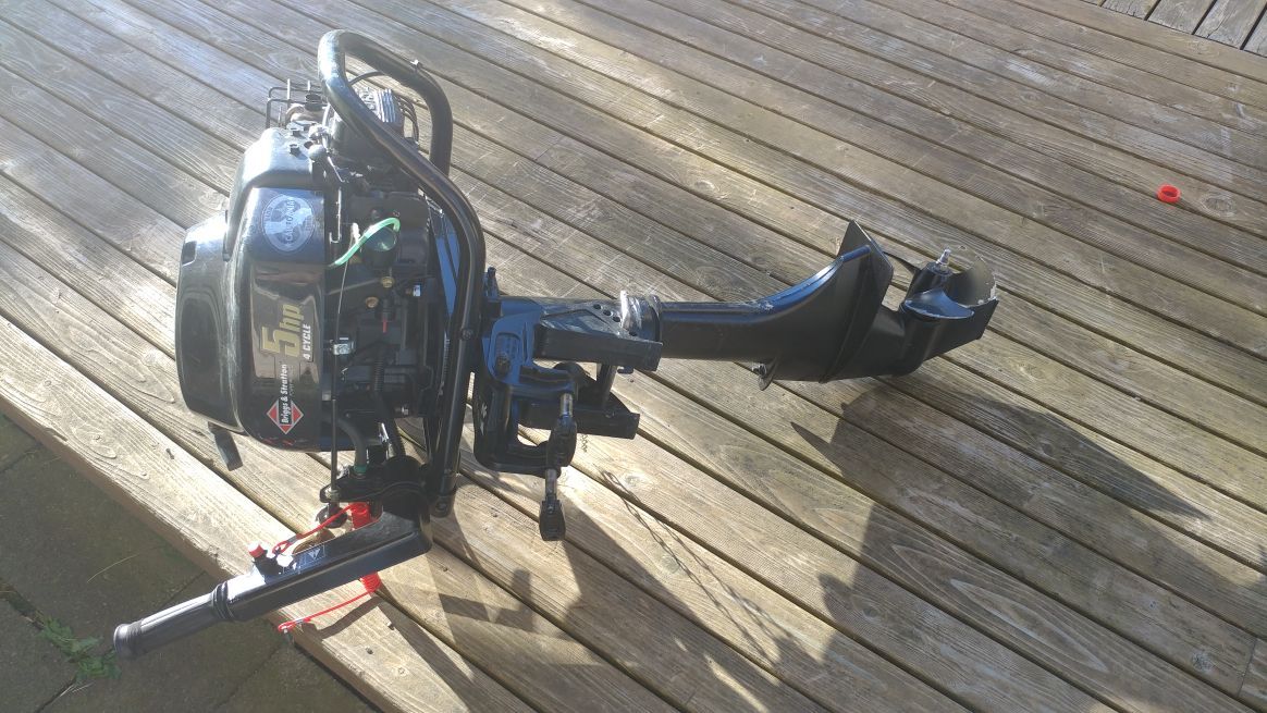 5hp 4 cycle Briggs and Stratton air cooled outboard for Sale in Seattle
