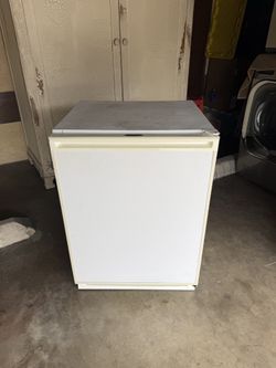 Refrigerator / Small Freezer See Pictures