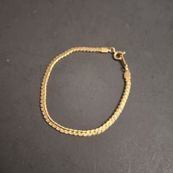 Vintage Avon Flat Snake Chain Bracelet-Gold Plated 6" In Mint Condition Vintage Late 20th Century