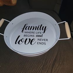 NEW METAL SERVING TRAY WITH WOOD HANDLES. 1 FOOT IN DIAMETER, AND  2 IN TALL. GREAT FOR DRINKS,  OR COOkOUTS AND MORE