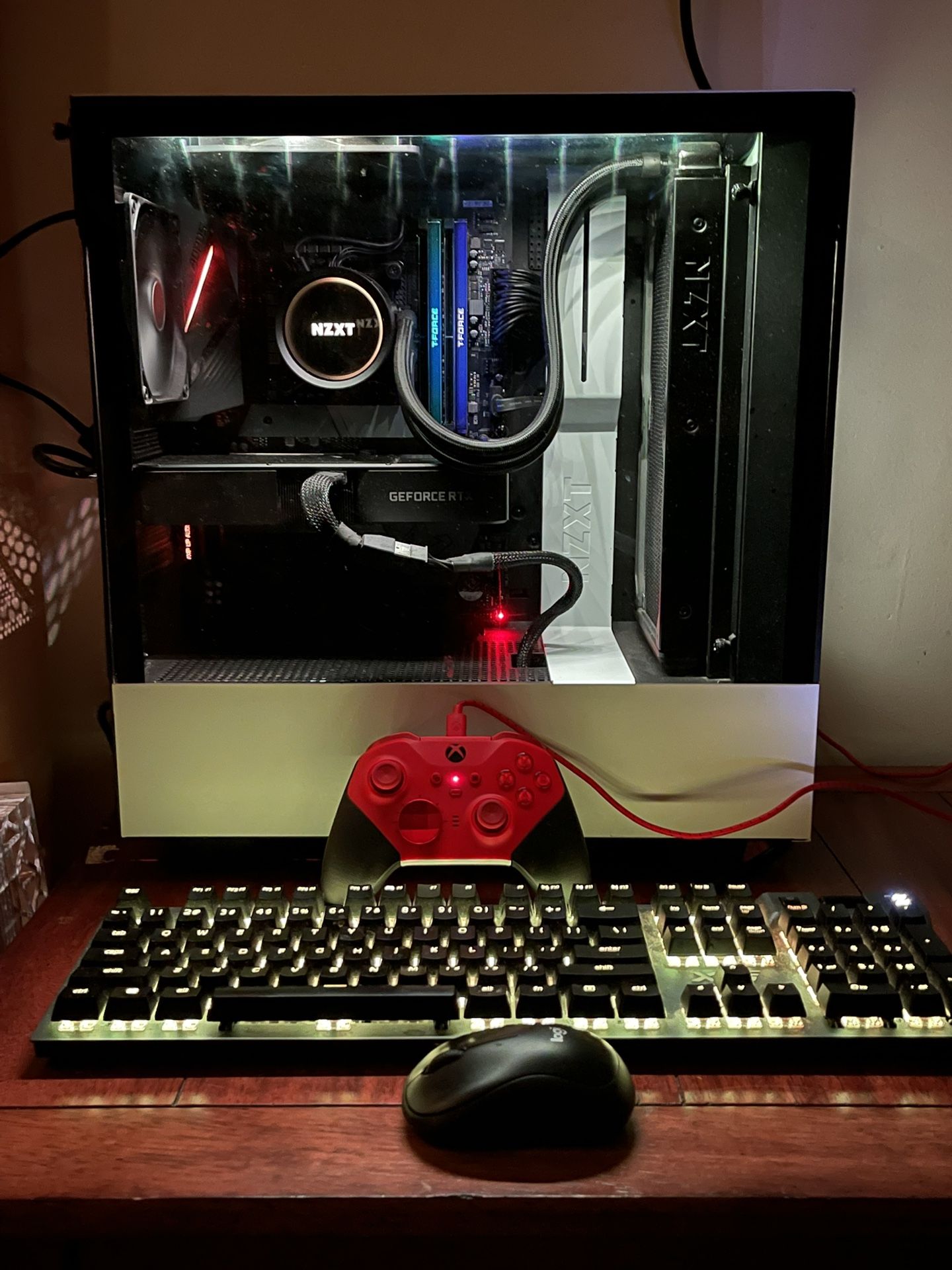 NZXT Gaming PC + FULL Setup – RTX 3070 / i7 / 32GB RAM – Monitor, Xbox Controller, RGB Keyboard/Mouse – READY TO GAME