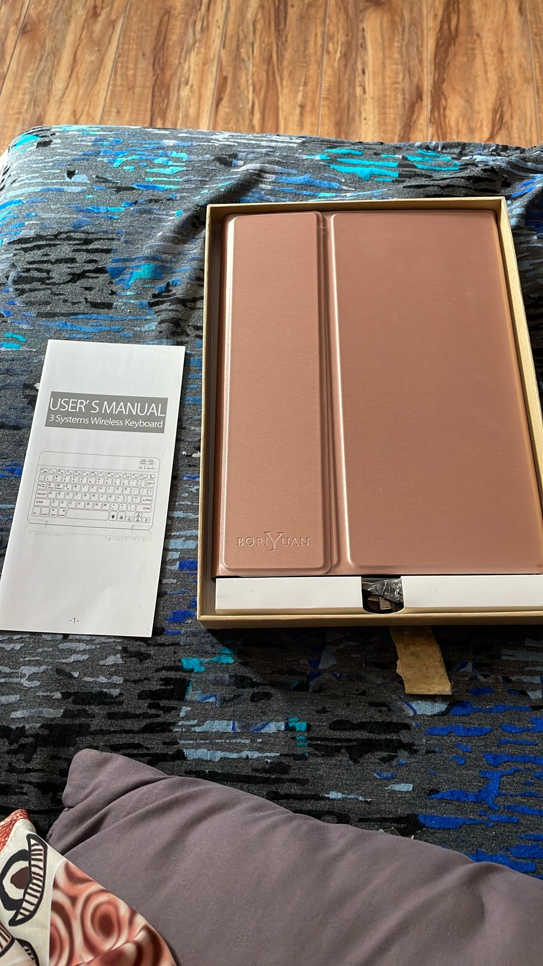 Boriyuan 3 System Wireless Keyboard With Metallic Pink Case