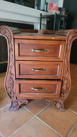 6 draw dresser and 2 nightstands