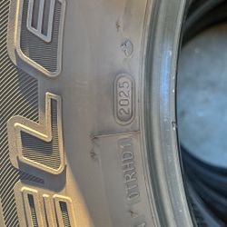 275-65-20 Bridgestone 