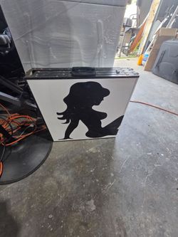 Beer pong table
