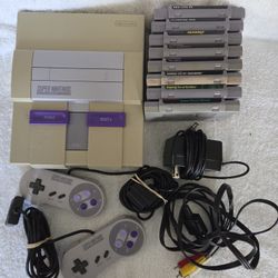 SUPER NINTENDO  BUNDLE 