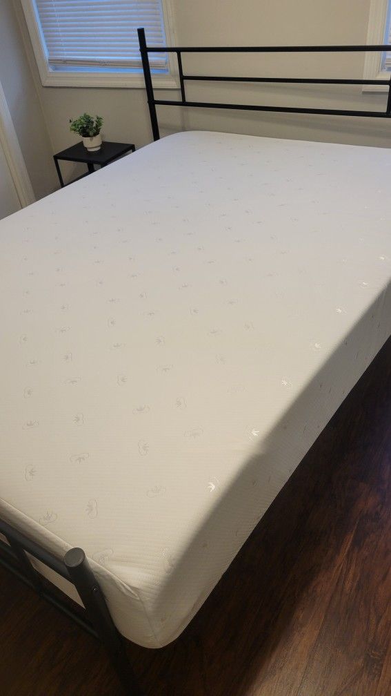 Novilla Full Mattress, 10 Inch Memory Foam