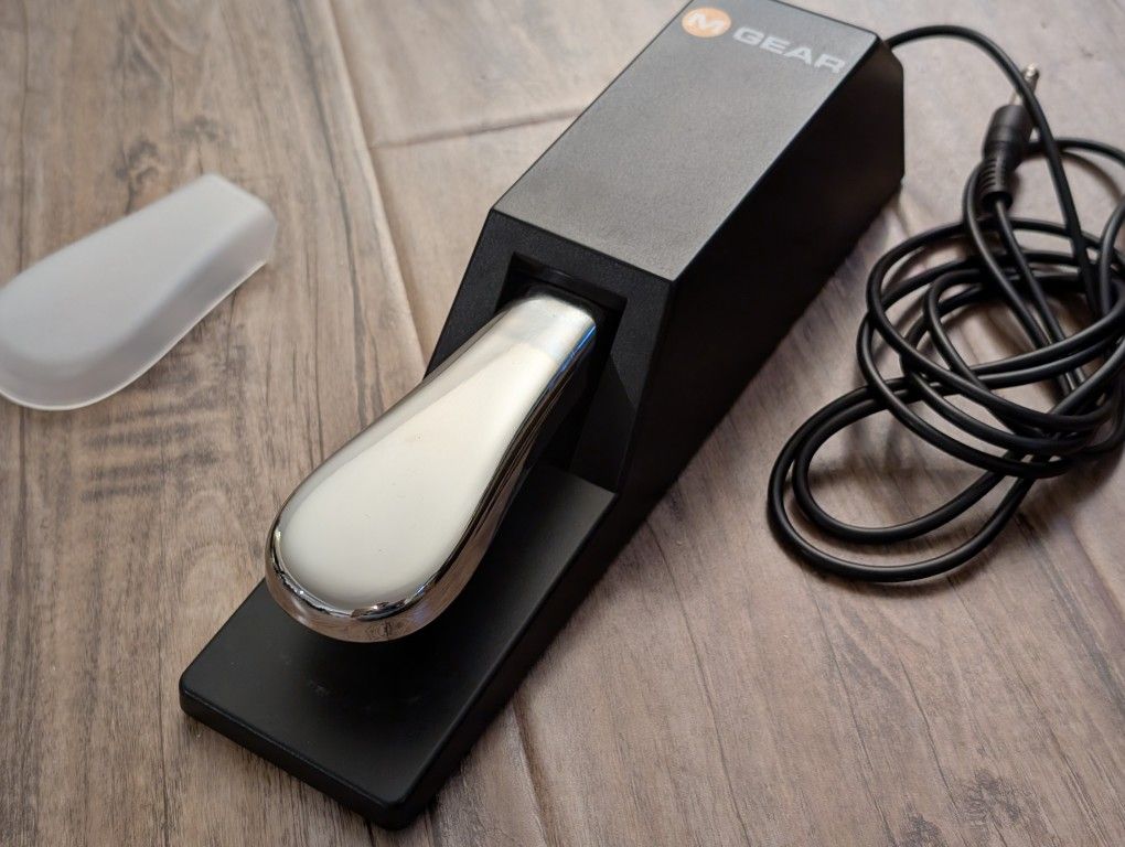 M Gear SP2 Universal Sustain Pedal for use with Electric Piano / Keyboard