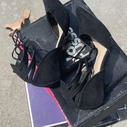 Nice black heels size 6