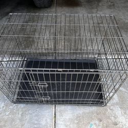Metal Dog Crate  Large Measures 36" L x 23" W x 26" H