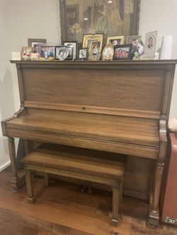 Henry f Muller Vintage Piano And Bench In Great Playing Condition