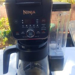 CAFETERA NINJA 12 TAZAS MUELE CAFFE Y HACE EL CAFFE 