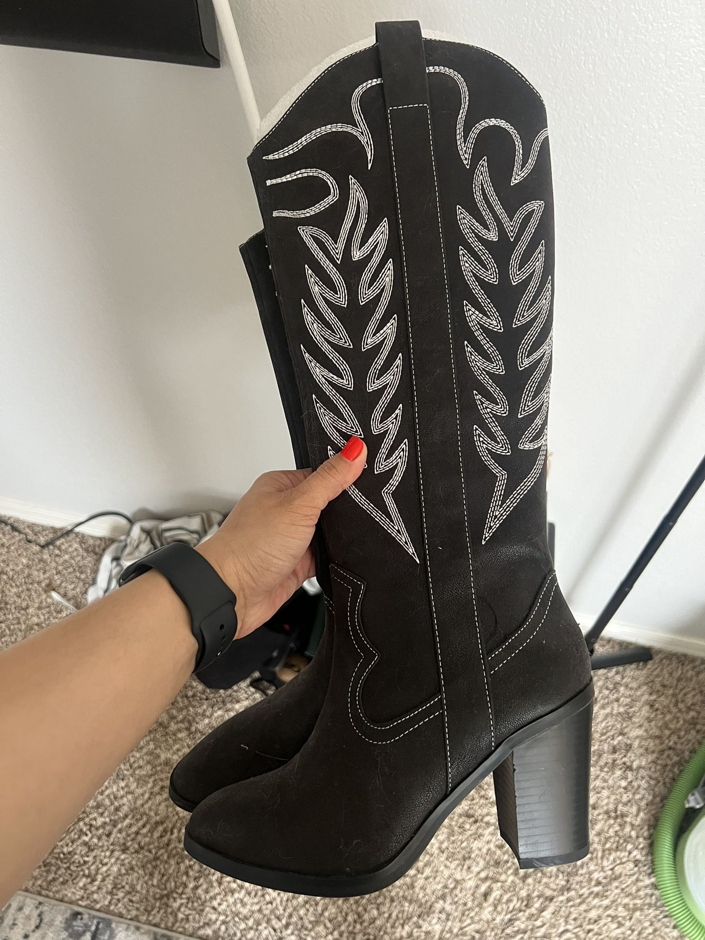 Black Cowgirl Boots 