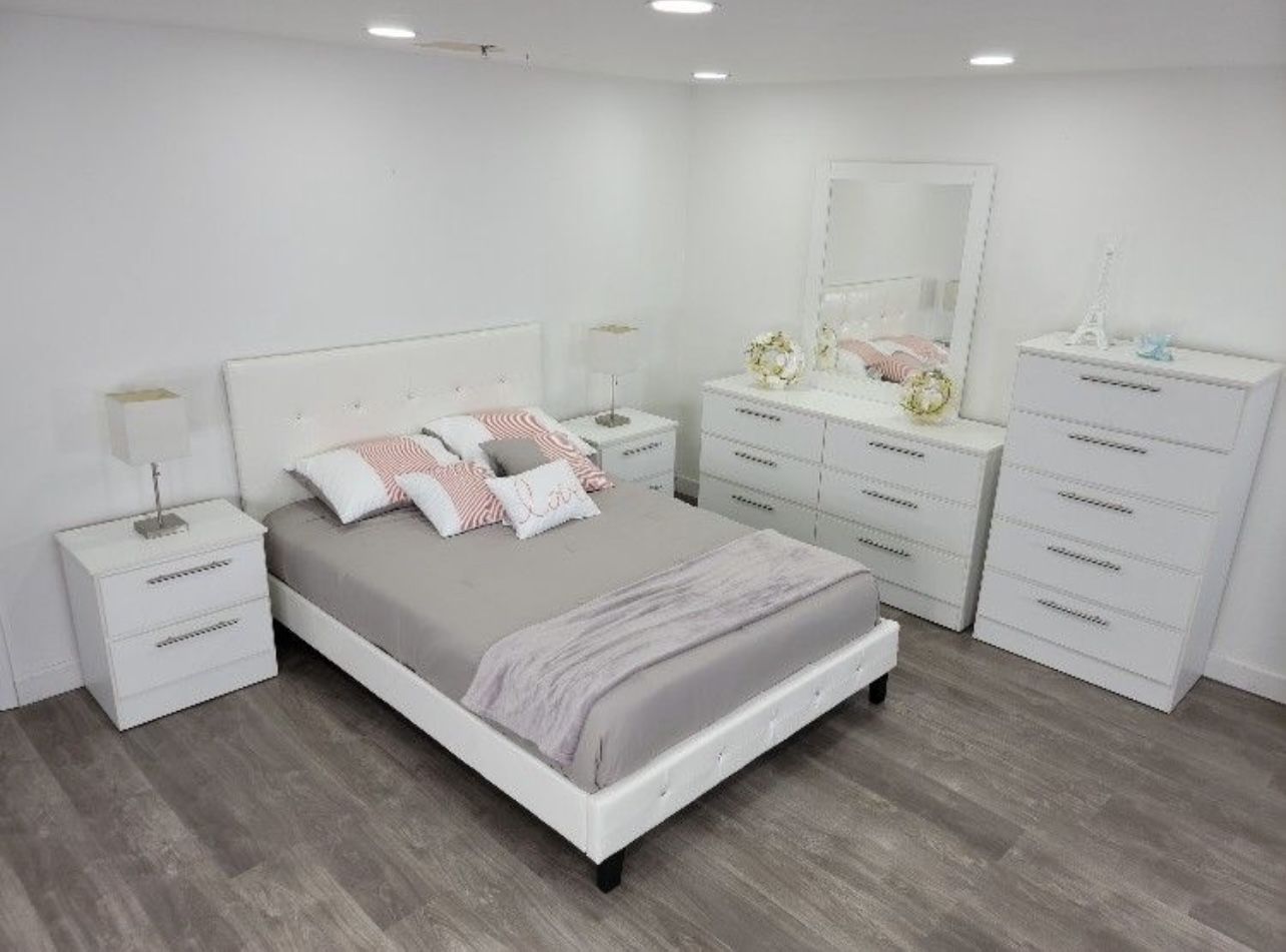 Bedroom Set - Juego De Cuarto