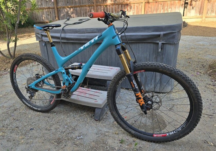 Yeti SB5 Full Suspension Mountain Bike