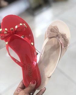 Brand new sandels