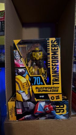 $20 Transformers Bumblebee B-127
