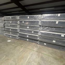 💥IN STOCK!💥 King Mattresses $299.00!!