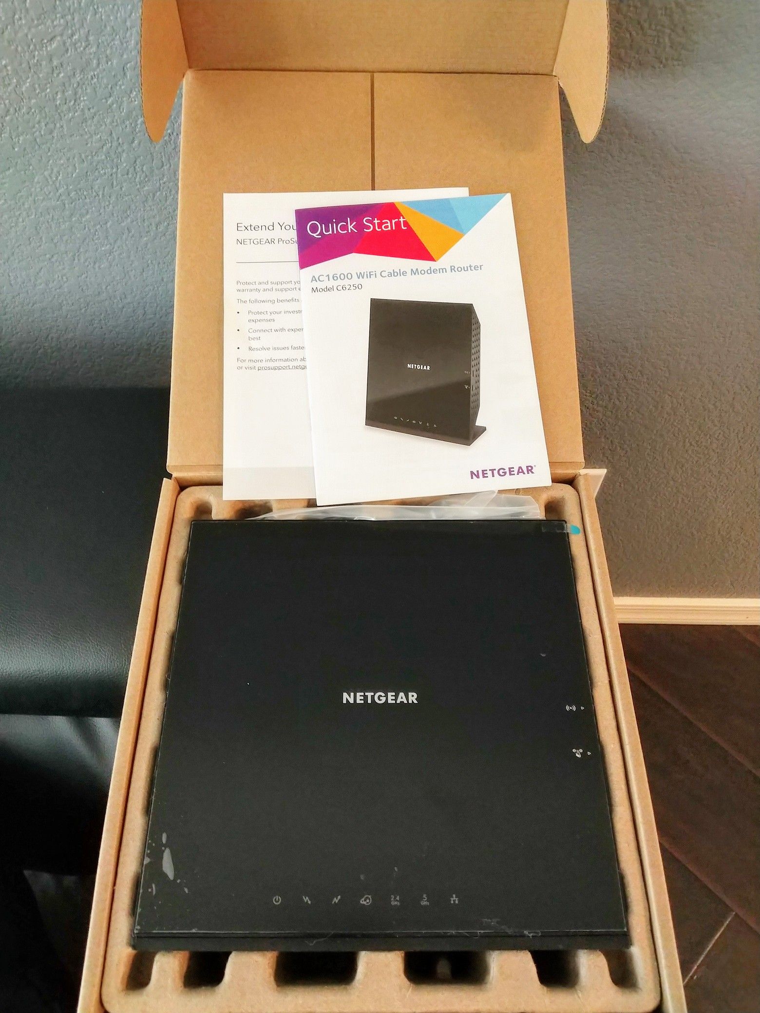 **New** Netgear C6250 modem/router combo