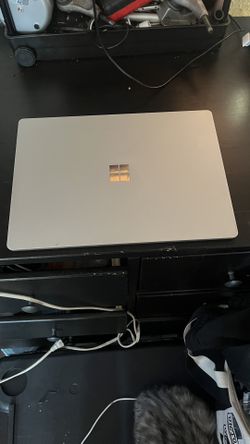 Microsoft Surface Laptop