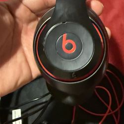 BEATS Headphones 🎧