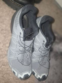Salomon Trail Running Sneakers 81/2