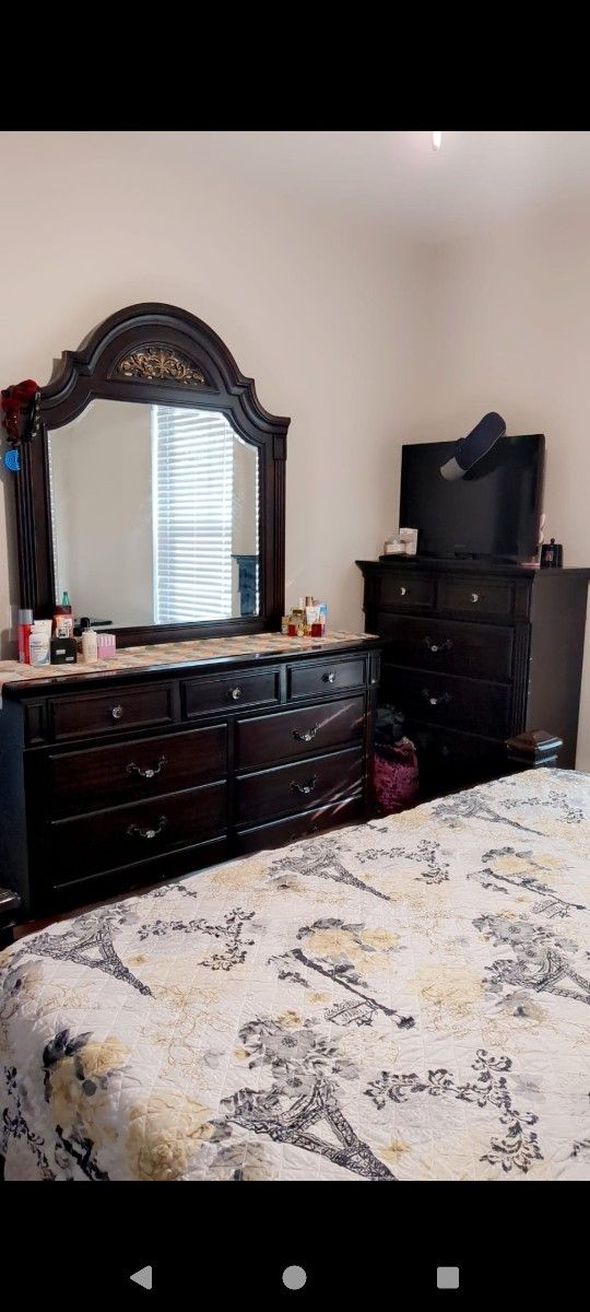 King Bedroom Set