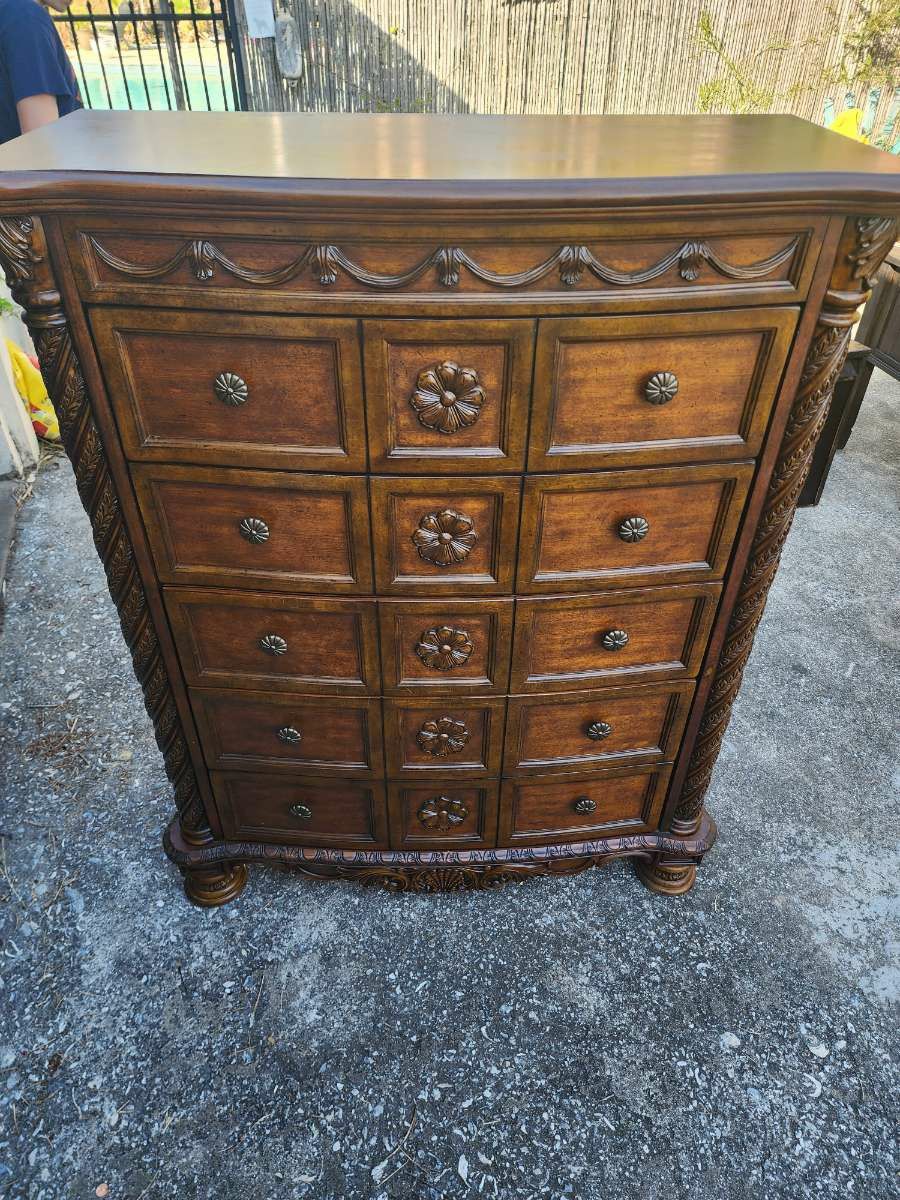 Ashley North Shore Ornate 5 Drawer Chest for Sale in Taylor Lake