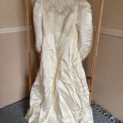 Vintage Wedding Dress 
