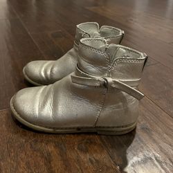 Gap Little Girls Silver Booties Size 11