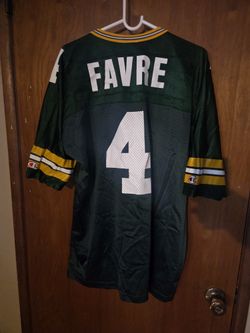 vintage 1990s Green Bay Packers #4 Brett Favre jersey by Champion.